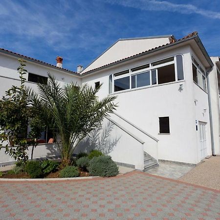 Apartamento Karagic Krk Town Exterior foto