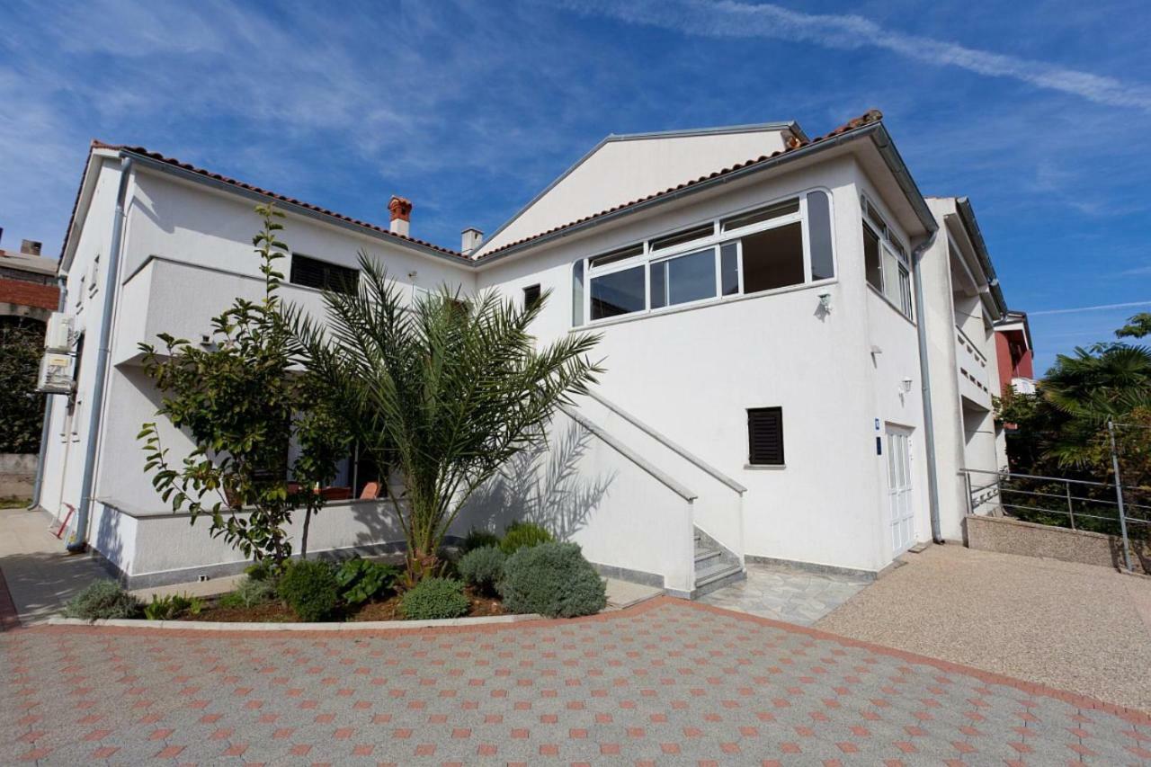 Apartamento Karagic Krk Town Exterior foto