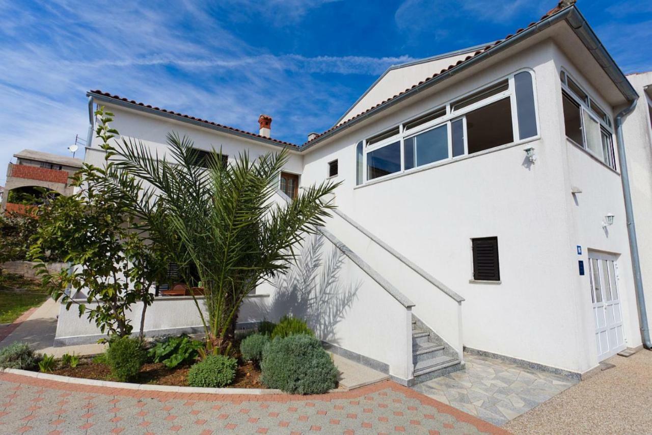 Apartamento Karagic Krk Town Exterior foto