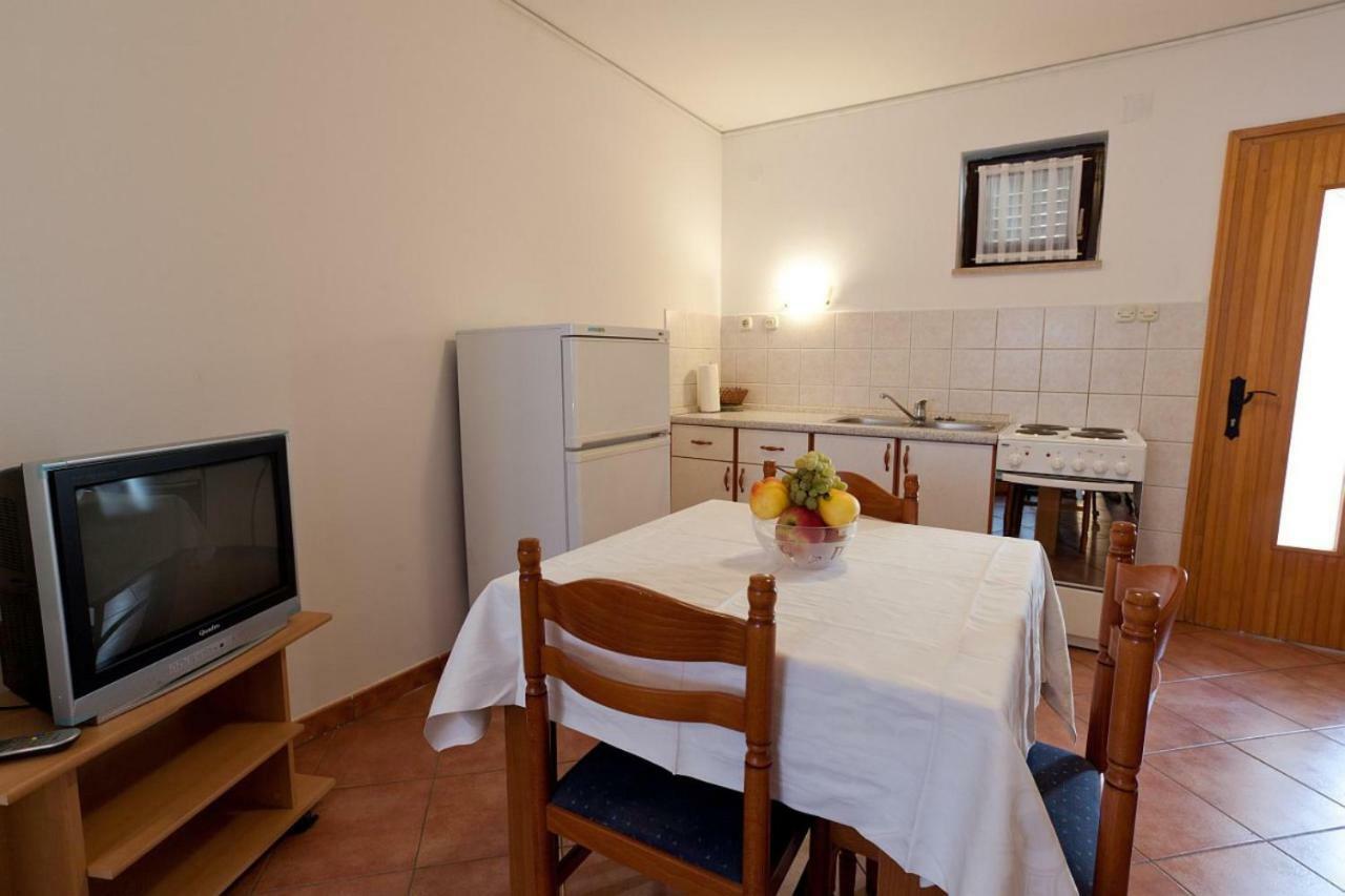 Apartamento Karagic Krk Town Exterior foto